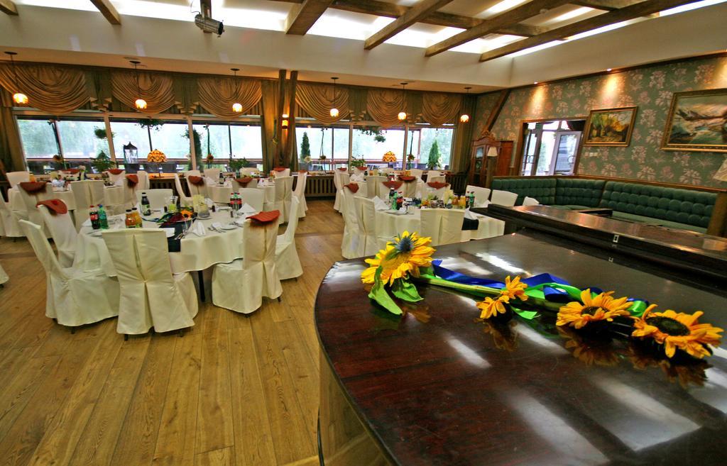 Hotel Niedzwiadek Wdzydze Kiszewskie Ngoại thất bức ảnh