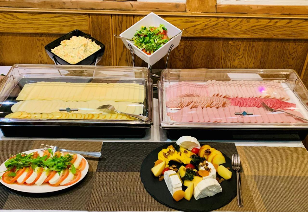 Hotel Niedzwiadek Wdzydze Kiszewskie Ngoại thất bức ảnh