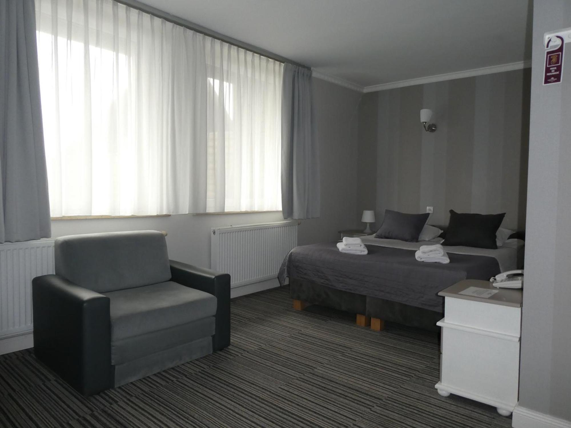 Hotel Niedzwiadek Wdzydze Kiszewskie Ngoại thất bức ảnh