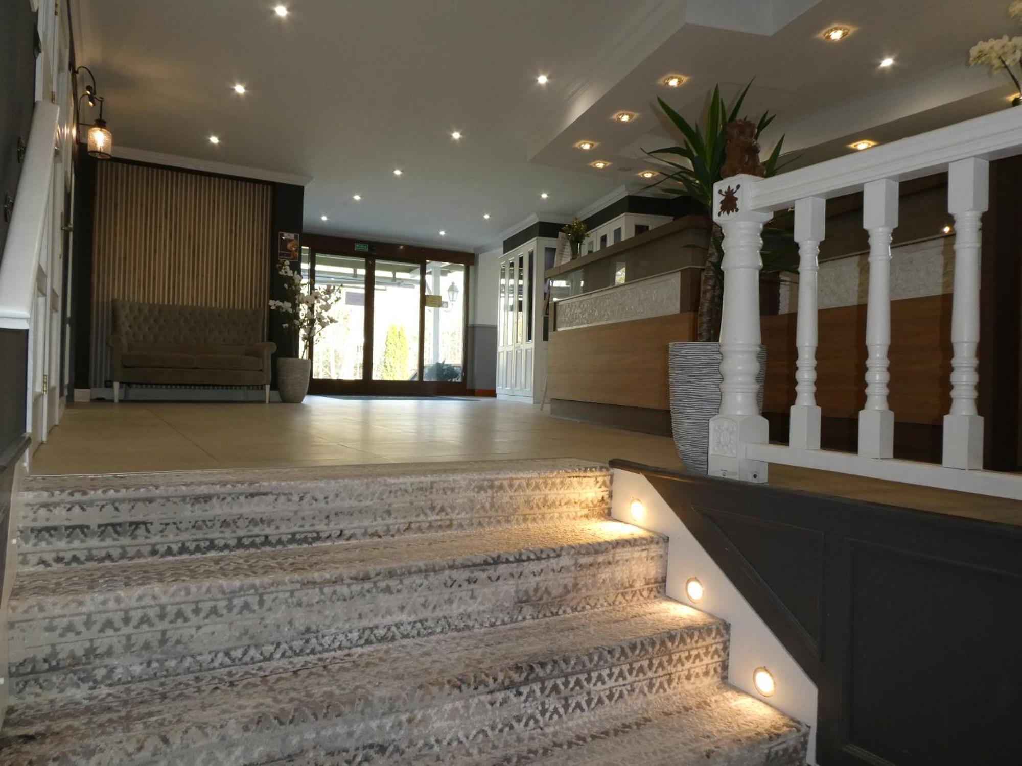 Hotel Niedzwiadek Wdzydze Kiszewskie Ngoại thất bức ảnh
