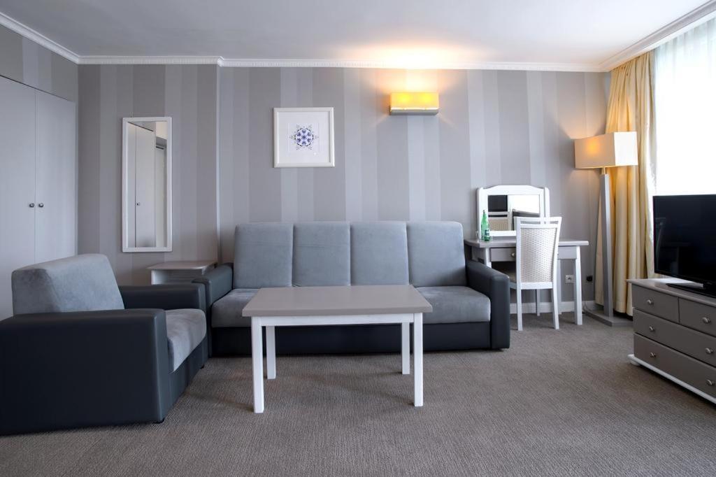 Hotel Niedzwiadek Wdzydze Kiszewskie Ngoại thất bức ảnh